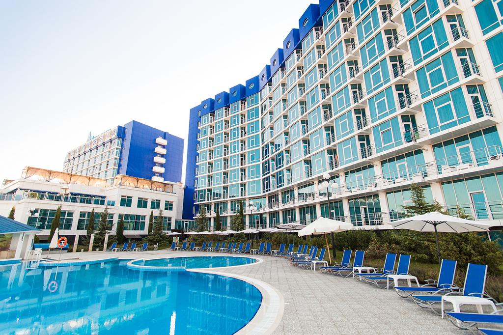 лучшйи отдых в Крыму в отеле с бассейном